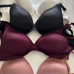 4 like new, hardly worn Jockey bras, 36B